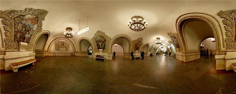 Kievskaya Station - via E Robaard