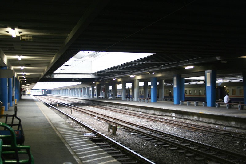 Platform 24 and 23. The train on the right is the Malmesbury Express