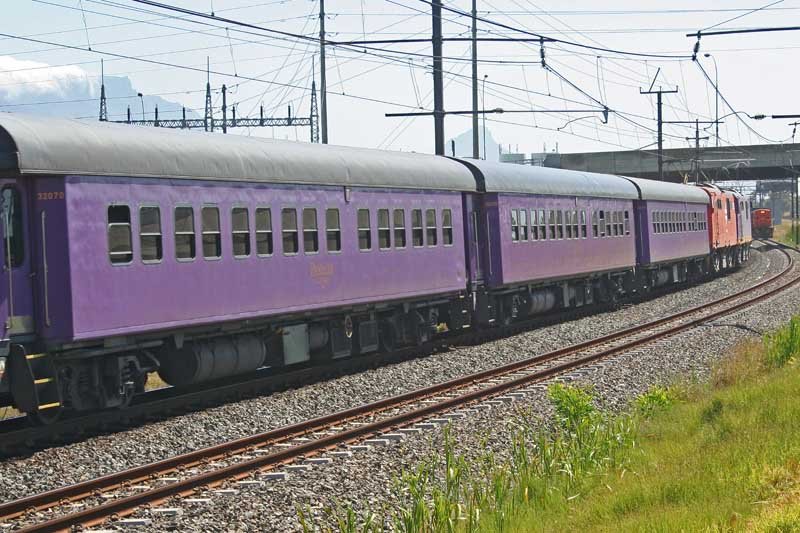 36 017 peaks around the Corner