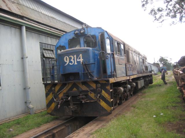 9314 potters around the works on a Monday morning (26/04/10)