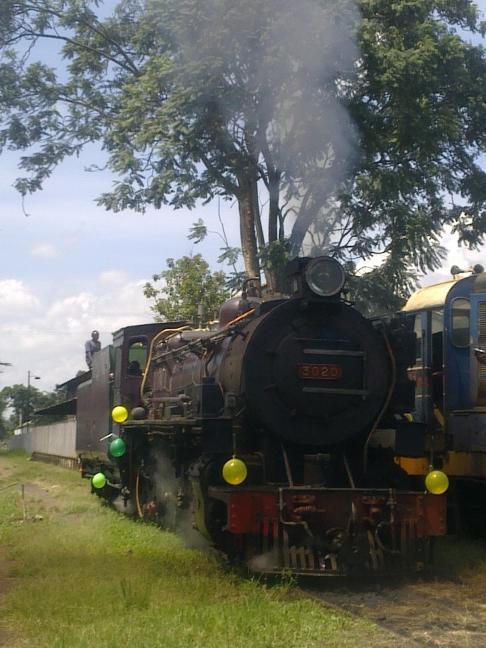 3020, adorned with balloons, has just set back out of the shed under her own steam for the first time - magnificent