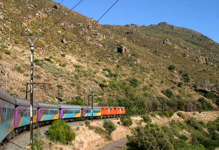 Through Tulbaghkloof, lots of passengers were watching out the windows here