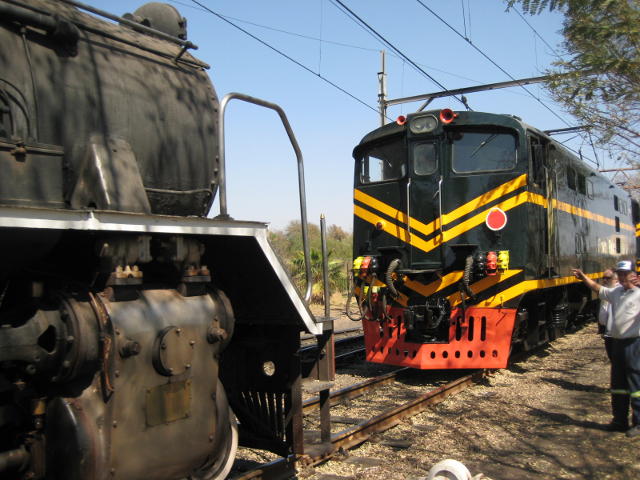 2650 approaches the electric units