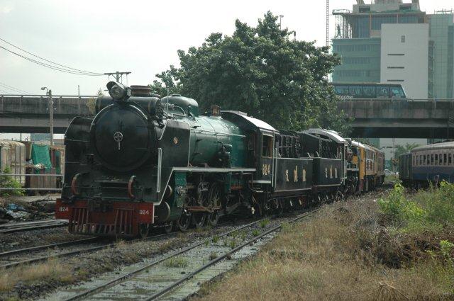 Pacifics 824 and 850 are about to be placed into the shed at Thonburri depot prior to working one of 5 regular steam specials that the State Railways of Thailand operate during the year. This one goes to Ayutthaya and was to run on the  3rd October. Locos are prepped and refuelled as they are all oil burners.