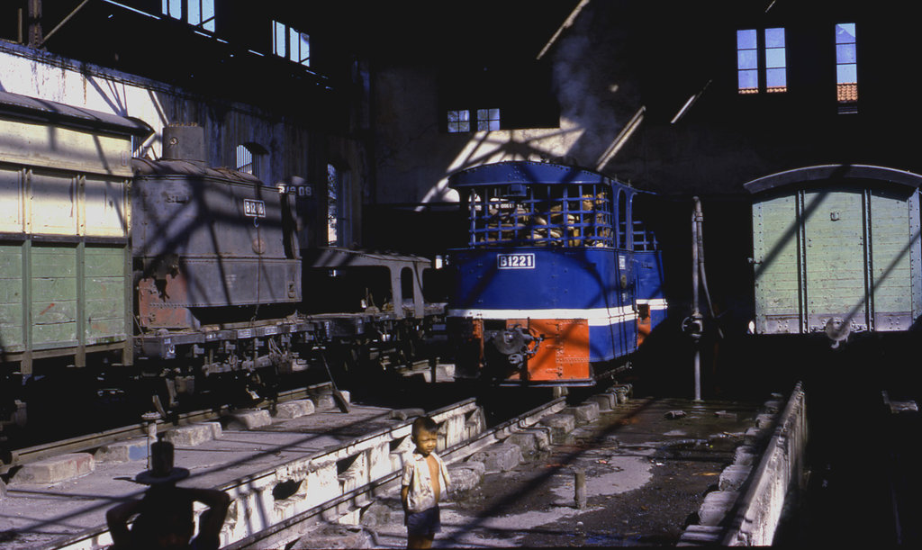 Wonokromo loco Surabuya August 1973.jpg