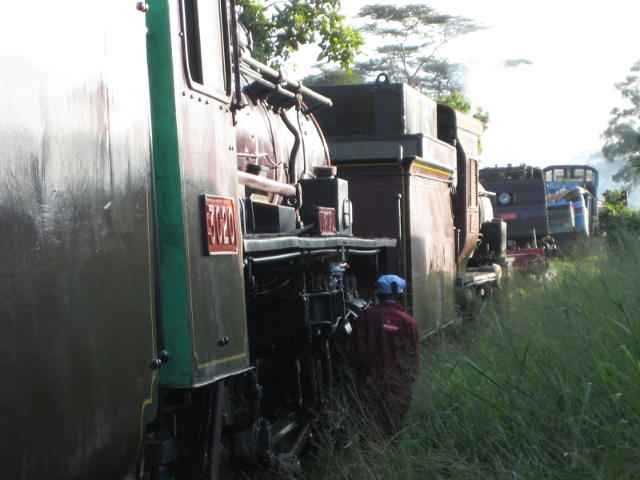 From the foreground (left): 3020, 2409, 5918, and a rather bent diesel