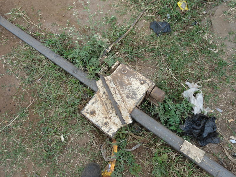 The loop on which the goods van was sitting had a derailer for protection. Here the derailer is on.