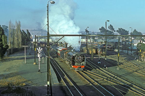 499-76em-s.jpg