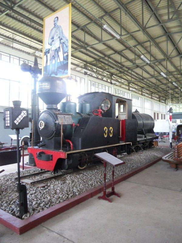 The small tank locomotive with feeder tank. John Mid, any details?