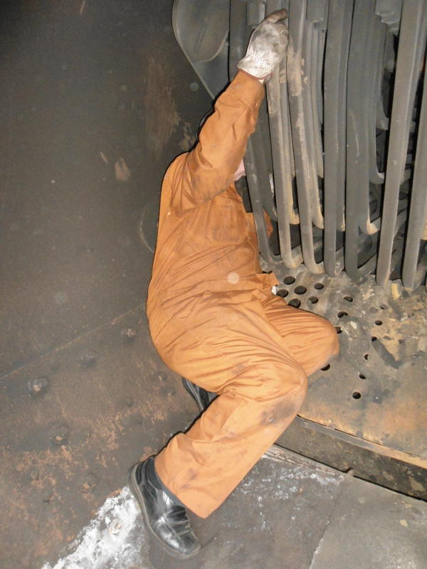 Kevin examines the superheater elements