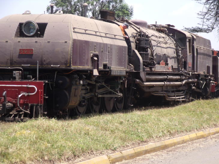 In a photo taken a couple of days earlier, 5918 is moved into position next to the stationary boiler
