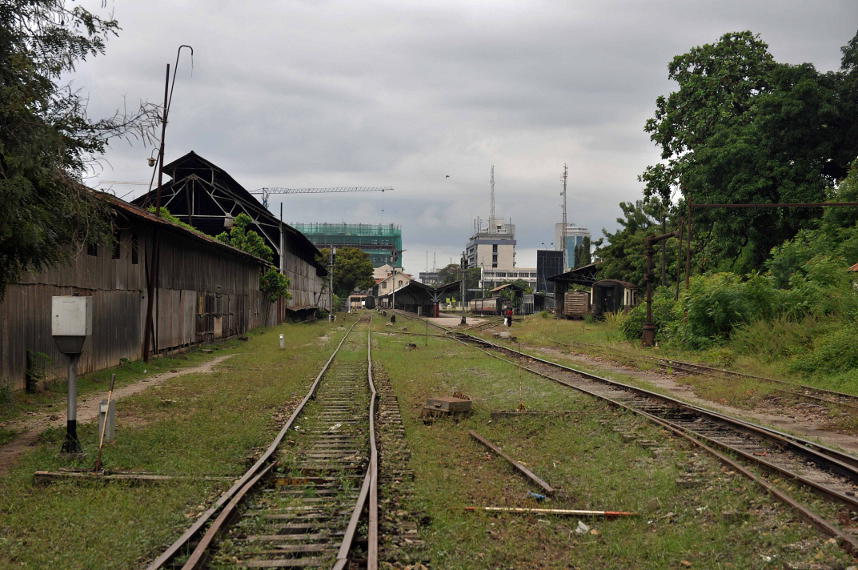 Approach to Dar station, with workshops on left