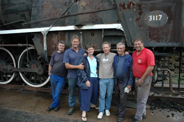 Some of the FOTR weekenders at work, just having celebrated the first trial hydraulic testing of 3117 boiler. L to r: Steve S, Les L, Miemie, Nathan, John D, Gabor.