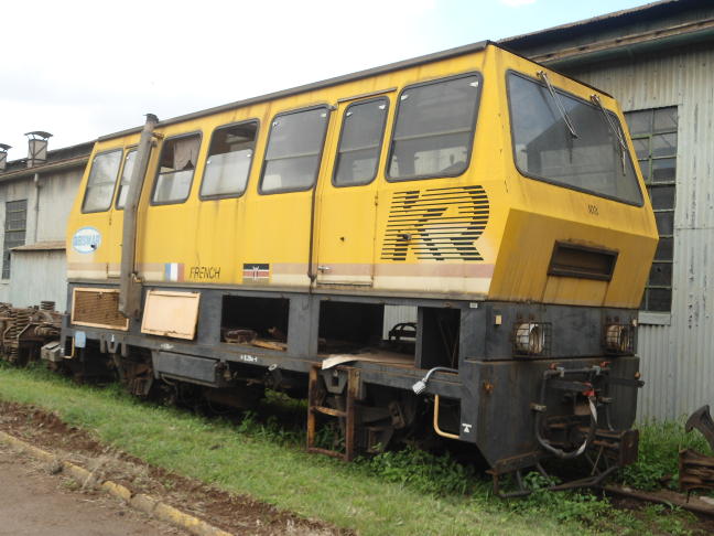This French motor trolley has been moved from the scrap line behind the workshop and now stands next to Shop 006. It still doesn't look too healthy.