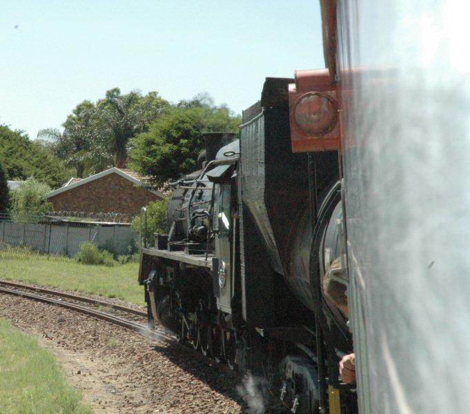 Entering the curve to Cullinan from Rayton