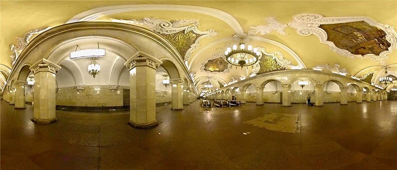 Kievskaya Station - via E Robaardvia E Robaard