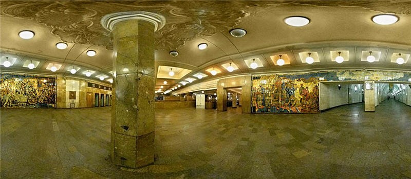 Kievskaya Station - via E Robaardvia E Robaard