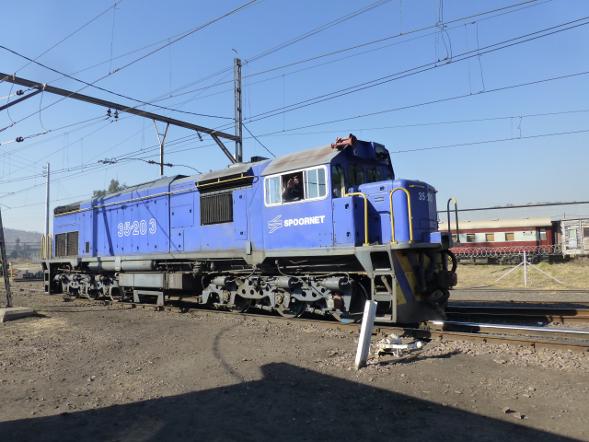 The diesel trundles into Hercules yard