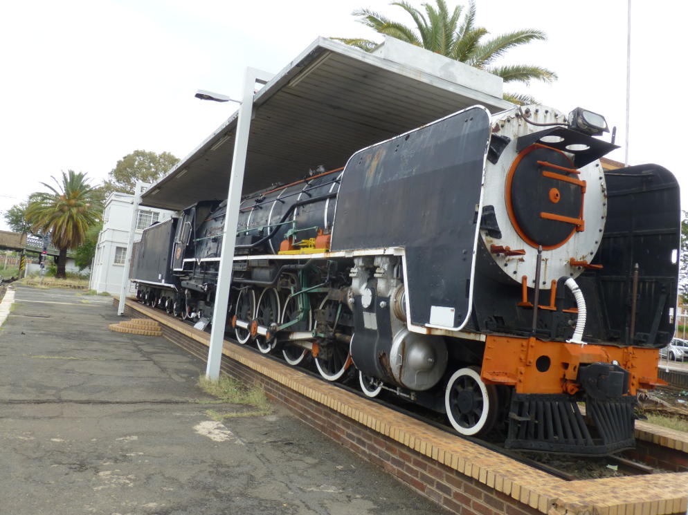 25NC no 3411 is plinthed on the platform, in pretty good exterior condition.