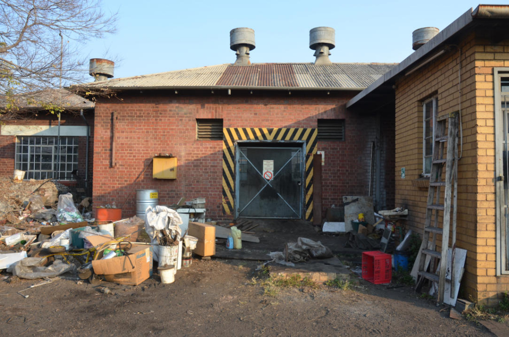 00_Capital Park final dweekend move. End of an age. 5 June 2016 (7).jpg