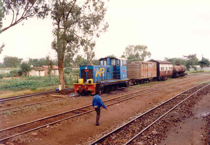 Somewhere between Nairobi and Mombasa