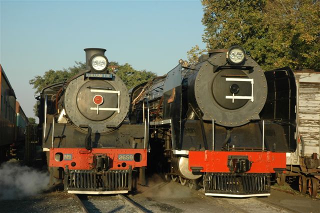 Looking good. 19D 2650 alongside 15F 3117 at Capital Park depot of the Friends Of The Rail. The 15F is very close to completion and the first steaming should follow in the next few weeks.