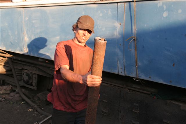 Lookalike competition - Frank wif busted pipe from 3117 tender!