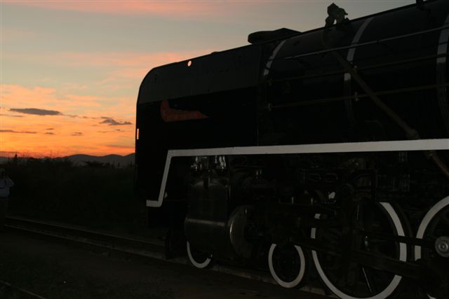 Lovely colours in the sky- our 15F enjoys the magic hours...