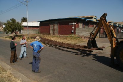 How to build an instant level crossing<br /><br />Photo by Chris Janisch 19/08/06