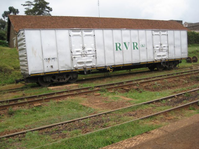 Old KR wagon with new RVR branding in Limuru Station