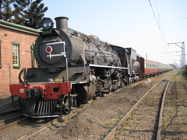 3664 stands on the front of her train, ready to depart