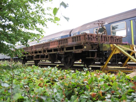 Short flat wagon