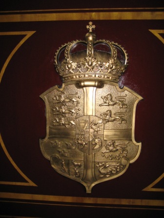 Royal crest 2
