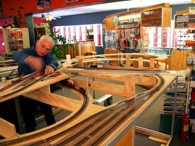 Photo 4 is quite amazing as it actually shows someone at at work! Proved by the movement, which I must however admit was very very slow, which is why it it blurred in this shot. This shot shows the spiral under construction and nearly finished.