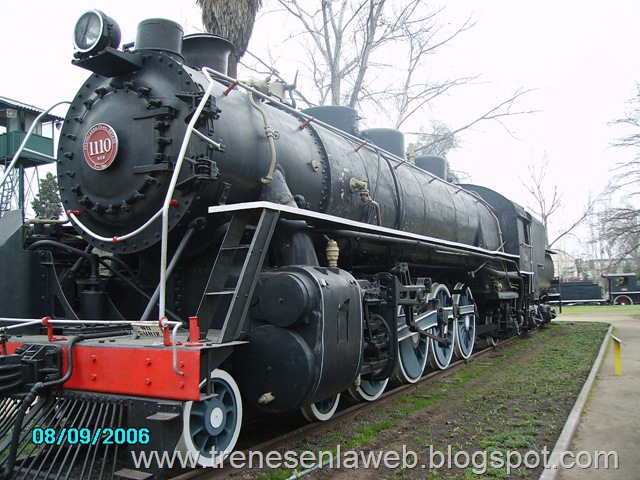 this is a steam train number 111o. located in the "museo ferroviario quinta normal" in santiago to chile ( southamerica)  visit my website www.trenesenlaweb.blogspot.com