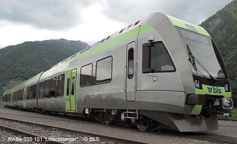 LÃ¶tschberger train c BLS RABe 535 101 .jpg