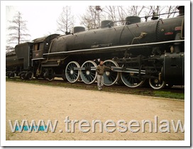 IÂ´m next to the most biggest steam engine in chile. tipe 100