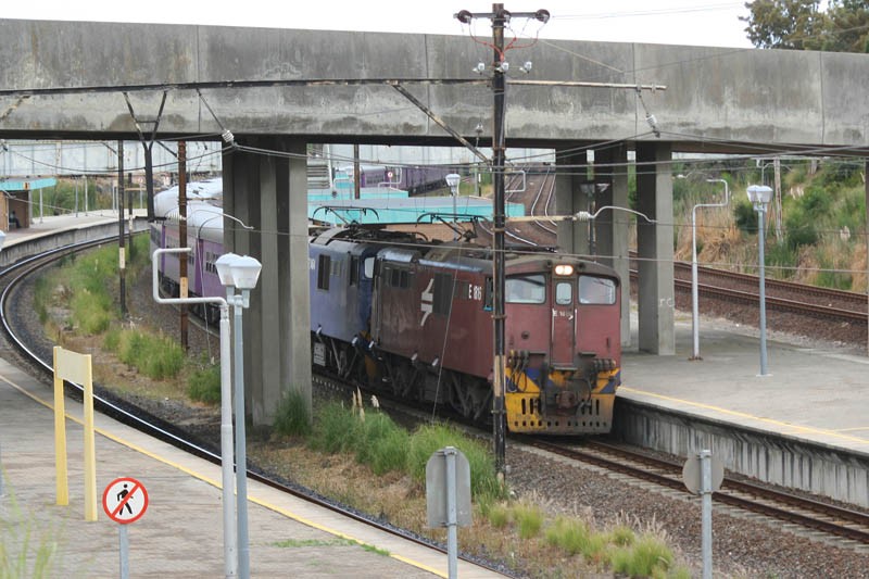 6E1's 1816 &amp; 1464 crawl along been so early