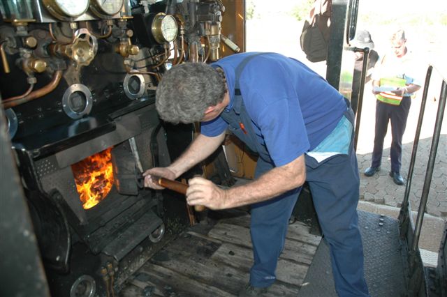 Third Man Steve Smith gets his fire ready for the next section to Pyramid South