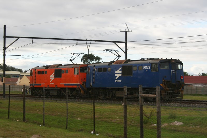 6E1 1641no2fotr.jpg