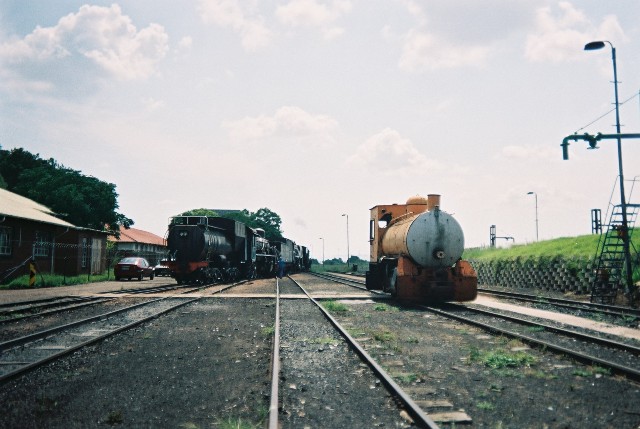 From left to right: Class 24, 15F(3094), 19D(2650) and fireless loco.