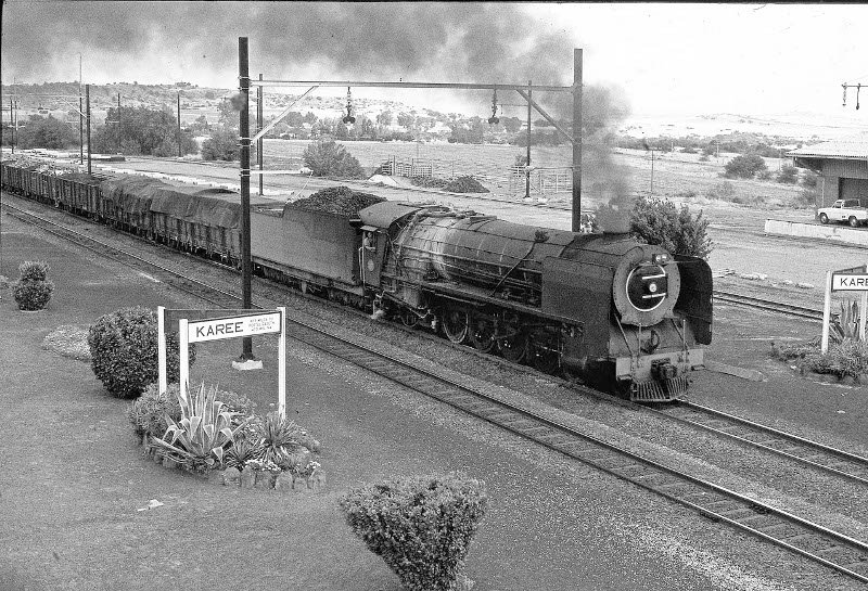 23 3307 Karee station 8101974.jpg