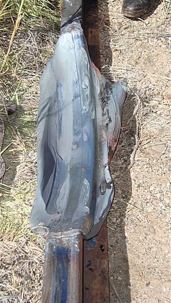 time 11h18<br />clearly a section of the rail has been removed