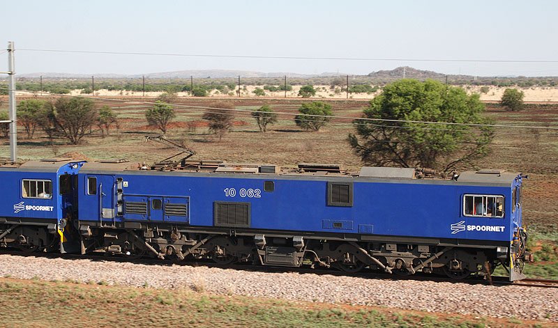 10E 062 + 076, Pyramid Sth