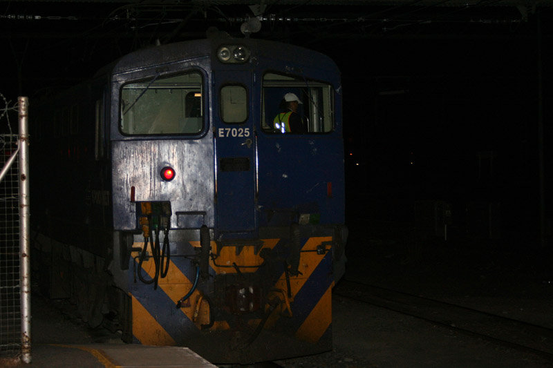 Our 7E arrives 21h30 at Beaufort West