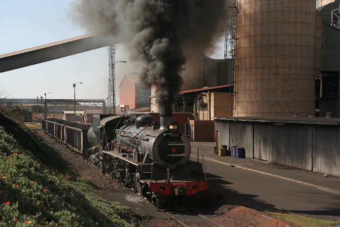 3664 at Rooiwal Power Station<br /><br />Photo by Chris Janisch 14/07/07