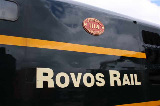 View of Rovos 5E1 late series with corporate colours. Note number plate fixture.