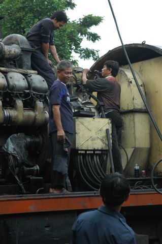 Diesel repairs thai style!