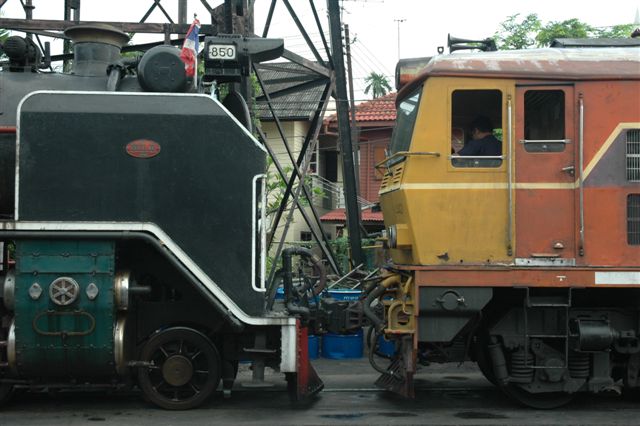 Kawasaki built pacific number 850 of 1951, being shunted by a 40 class diesel.