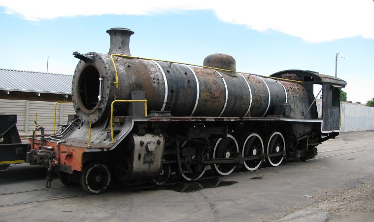 Looking lost without her tender, 19A has just come off the flatbed and is waiting her ride to Reefsteamers.